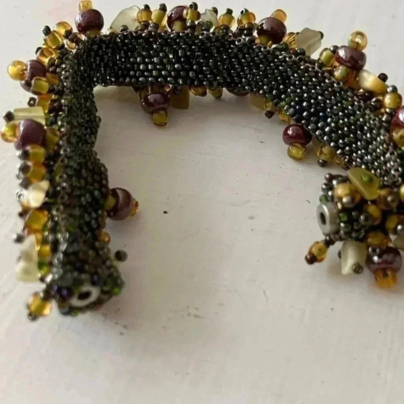 Beaded Bracelet with magnetic clasp - Picture 3 of 4